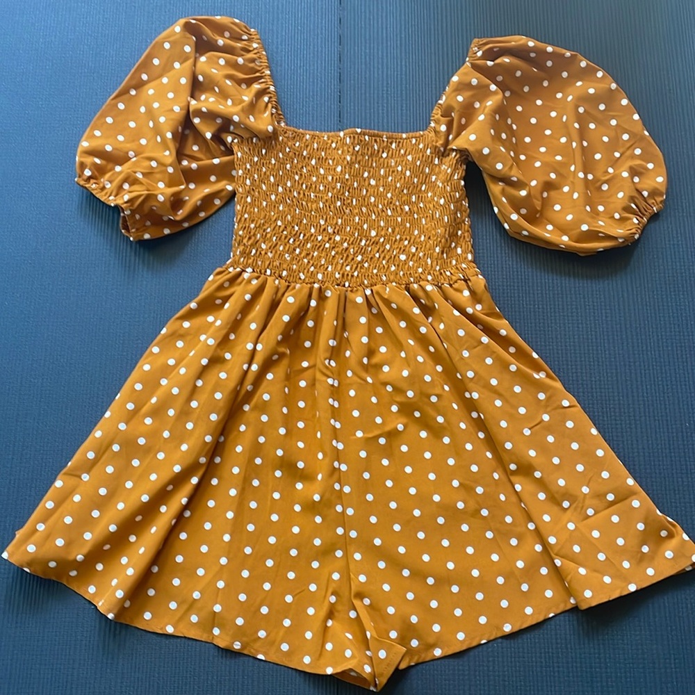 Smocked Polka Dot Romper Size M - Picture 4 of 8